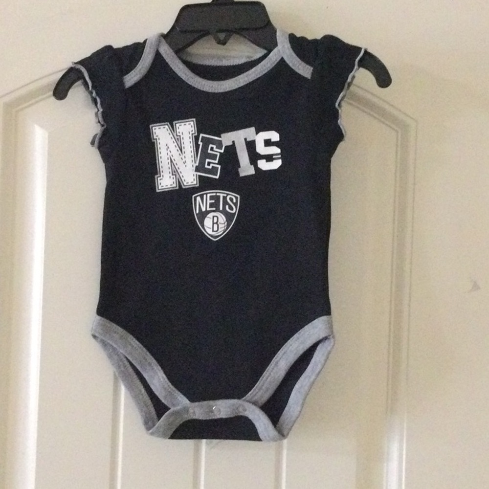 New NBA onesie size 0/3 months